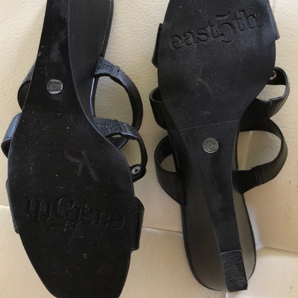 Sandals - Picture 3 of 4